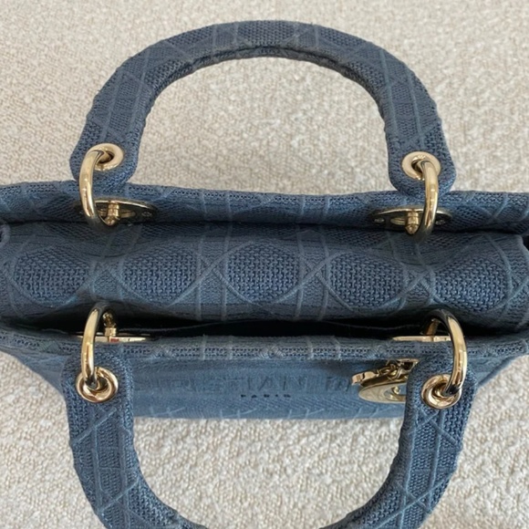 Authentic Dior Medium Lady D-Lite Bag - Picture 9 of 16